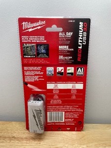 lot 33A image: Brand New Milwaukee 800 Lumens LED USB Rechargeable HP Fixed Focus Flashlight V