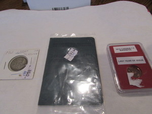 lot 113 image: Collector Lot