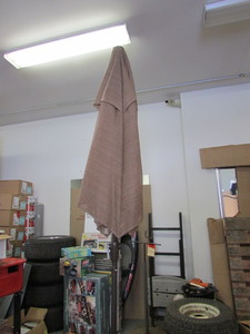 lot 117 image: Patio Umbrella With Base