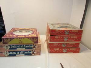 lot 131 image: 7 Vintage Dolls