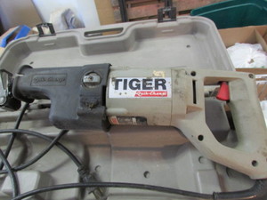 lot 138 image: Tiger Saw