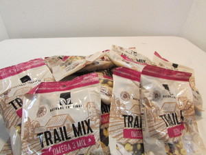 lot 226 image: Trail Mix