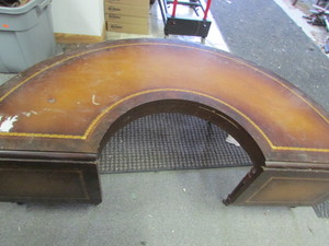 lot 256 image: Vintage Specialty Table