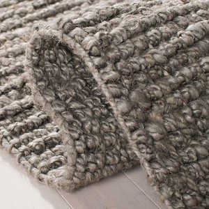 lot 6 image: Safavieh Barbados 2 X 3 Rug