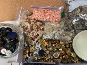 LOTS VTG Sewing Buttons & Glass