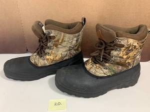 Thinsulate Camo SZ 10 Boots Ozark