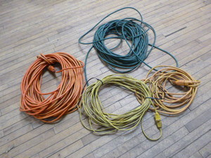 lot 57 image: 4 Extension Cords