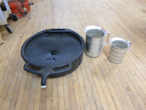 lot 71 image: Oil Pan