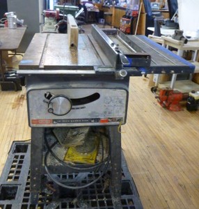 lot 6 image: Craftsman 10 Bench Saw