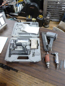 lot 76 image: Air Tools