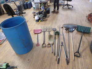 lot 96 image: Lawn and Garden Tools with Blue Drum