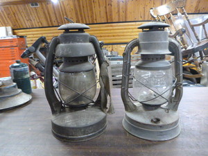 lot 123 image: 2 Vintage Lanterns