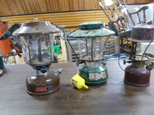 lot 124 image: 3 Lanterns