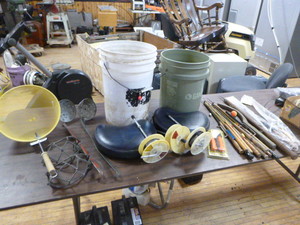 lot 135 image: Ice Fishing Items