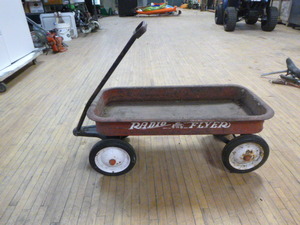 lot 159 image: Radio Flyer Wagon