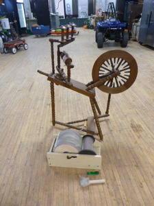 lot 163 image: Spinning Wheel and Drum Carder