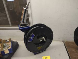 lot 3 image: Graco Liquid Hose Reel, Model HPM65...