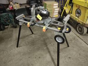 lot 14 image: Delta 10 Miter Saw with Adjustable...