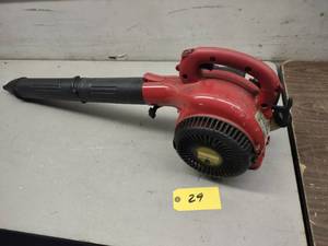 lot 29 image: Craftsman Leaf Blower...