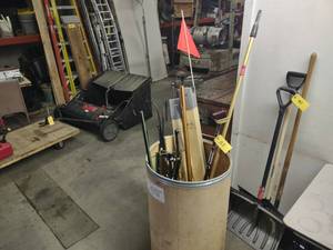 lot 53 image: Plant Hangers, Plant Stand, Fence P...