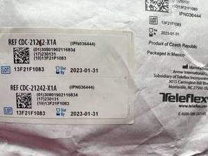LOT OF 3 NEW&nbspArrowgard Blue�&nbspMAC&nbspTwo-Lumen Central Venous Access for use with 7.5 - 8 Fr. Catheters Kits Expiration 123