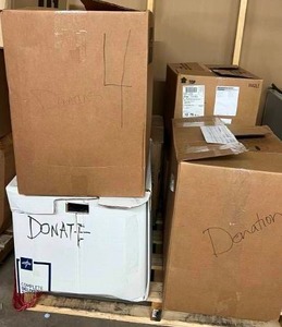 PALLET #4 - LOADS OF MEDICAL SUPPLIES PLEASE SEE PICTURES FOR A GLIMPSE AT WHAT IS IN THE BOXES...