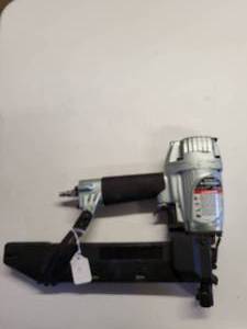 lot 18 image: Hitachi 2 Stapler Model #N 5008AC2