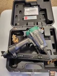 lot 44 image: Masterforce Metal Connector Nailer Model #208-5019