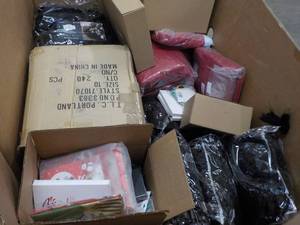 Pallet of New Xmas Overstock...