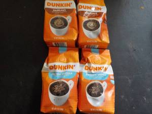 4 - 12 oz Dunkin Hazelnut and Frenc...