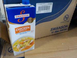 Case of 12 - 32oz Swanson Chicken B...