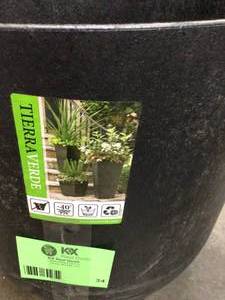 20 in. x 21 in. Slate Rubber Florencia Floor Planters with Water Reservoir by Tierra Verde Customer Returns See Pictures