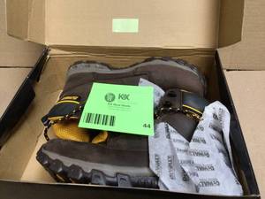 Mens Halogen 6 Work Boots - Soft Toe - Brown Crazy Horse Size 9.5(M) by DEWALT  Customer Returns See Pictures