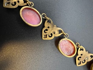 lot 141 image: Vintage Coral Cabochon and Enamel with Rhinestone Necklace