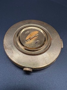 lot 61 image: Vintage Switzerland Compact