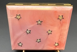 lot 160 image: Oh Mother of Pearl Melissa and Marhill Assorted Compacts and Pill Box