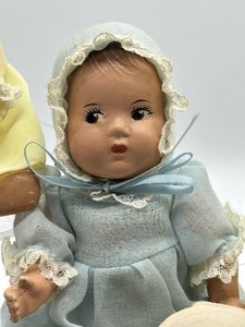 lot 10 image: Set of Vintage Alexander Dionne Quintuplet Dolls
