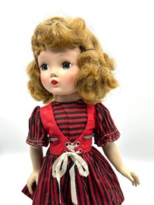 lot 72 image: Vintage Madame Alexander Doll
