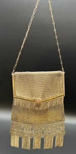 lot 55 image: Vintage Art Deco Mesh Bag Purse in with Folded Flap Top
