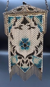 lot 79 image: Vintage Mandalian Mfg. Co. Mesh Bag Purse with Teal Accents