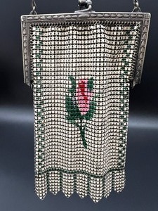 lot 118 image: Vintage Art Deco Mesh Bag Purse - Rose