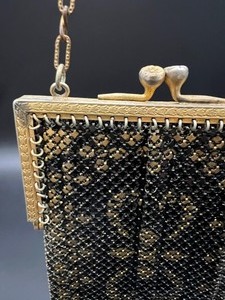 lot 156 image: Vintage Mandalian Mfg. Co. Mesh Bag Purse - Black & Gold Accents