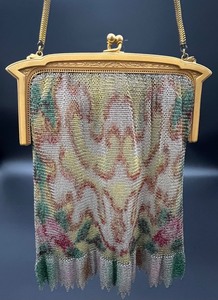 lot 157 image: Vintage Art Deco Whiting & Davis Mesh Purse Handbag Floral with Gold