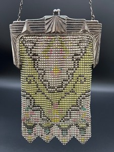 lot 177 image: Vintage Art Deco Whiting & Davis Mesh Purse Handbag in Ivory & Green