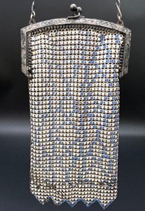 lot 198 image: Vintage Art Deco Whiting & Davis Mesh Purse Handbag in Blue, Ivory and Silver