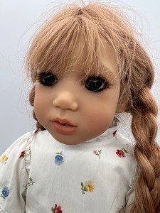 lot 46 image: Annette Himstedt Doll - Lonneke