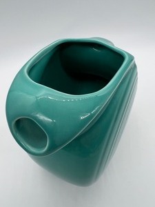 lot 49 image: Vintage Fiestaware Turquoise Disk Pitcher