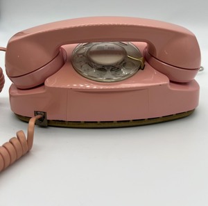 lot 54 image: Vintage Pink Bell Princess Rotary Phone