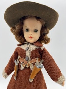 lot 20 image: Vintage Mary Hoyer Cowgirl