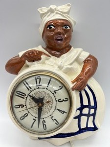 lot 150 image: Vintage Red Wing Mammy Electric Lanshire Wall Clock